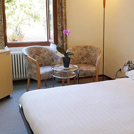 Hotel & Cacciatori Cademario