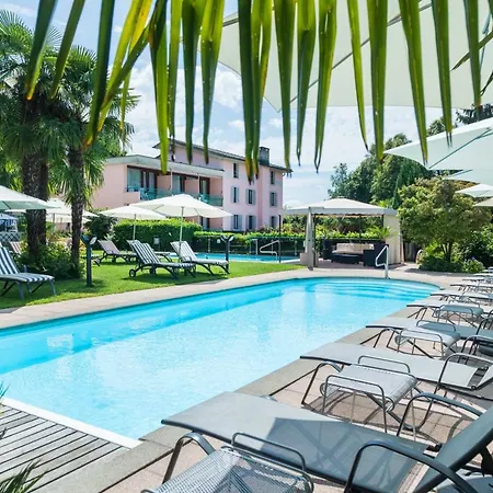 Hotel & Cacciatori 4*